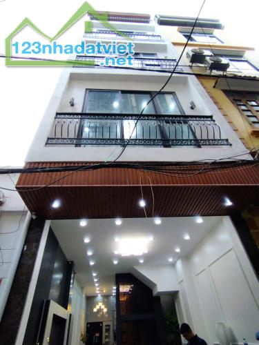 Nhà 5 tầng full nội thất có thang máy, ôtô đỗ cửa, khu phân lô cán bộ xe 7 chỗ đỗ cửa