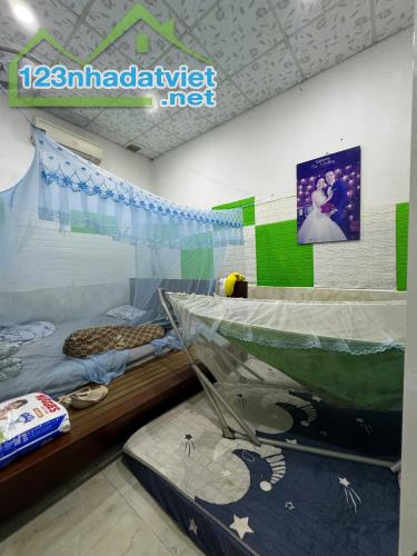 Cần bán căn nhà C4 Kiệt 3m Tôn Đản - Cách đường chính 20m
