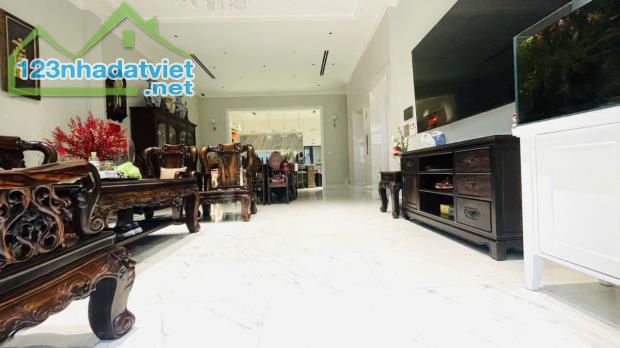 Bán Nhà MT Cây Điệp Đa Kao Quận 1 Giá 88 Tỷ - 3