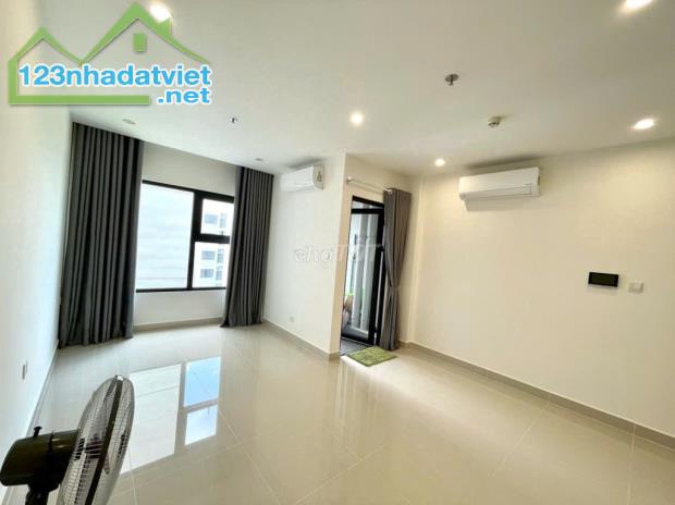 Cần bán căn hộ studio tầng cao, view đẹp Vinhomes Grand Park !