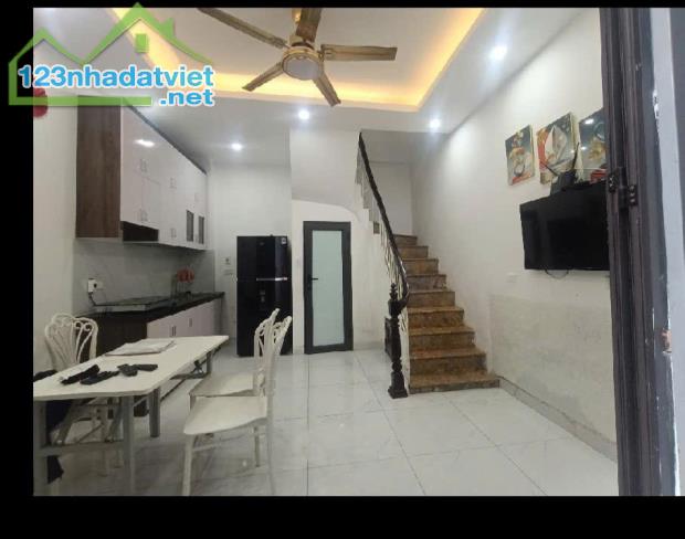 Bán nhà riêng Phố Minh Khai 4 tầng, 20m2, 2.7 tỷ, vài bước ra ô tô, ra phố Minh Khai - 4