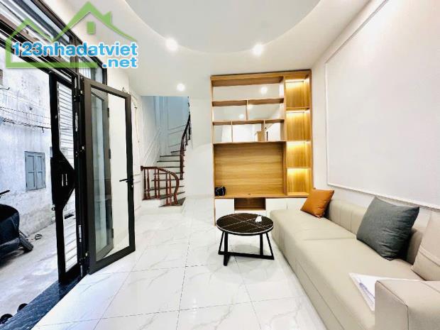 Bán nhà Nghĩa Dũng 5 tầng, SDCC, FULL nội thất 5,9 tỷ đồng - 1