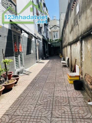 Nhà 50m2 phường 1 Gò Vấp - Gần CT Plaza Nguyên Hồng - Nhỉnh 4.7 tỷ - 2