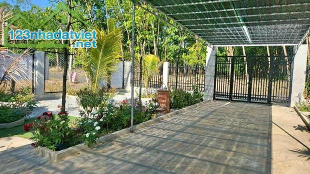 TÔI CHỦ BÁN 4s (20x40=819m2) góc 2MT, view sông sài gòn , trung tâm Thị Trấn,sát chợ GIÁ 5