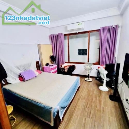 Mặt phố, Phân lô, Hồng Hà, Ba Đình. 60m2, 5 tầng, kinh doanh, giá 18.8 tỷ