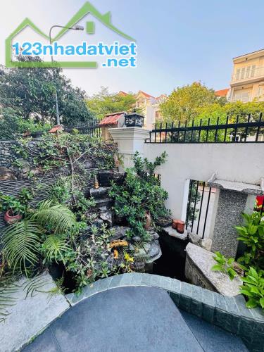 Bán Nhà Đối diện Công Viên , khu Compoud Trần Não , Phường An Khánh , Q2. Gía 43 tỷ - 2