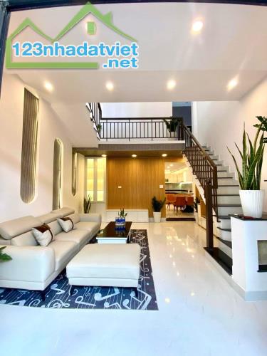 ► Nhà 2 mặt Kiệt Lê Đình Lý, 70m2, 2 tầng đẹp rộng thoáng, ở ngay, 3.5x tỷ - 1