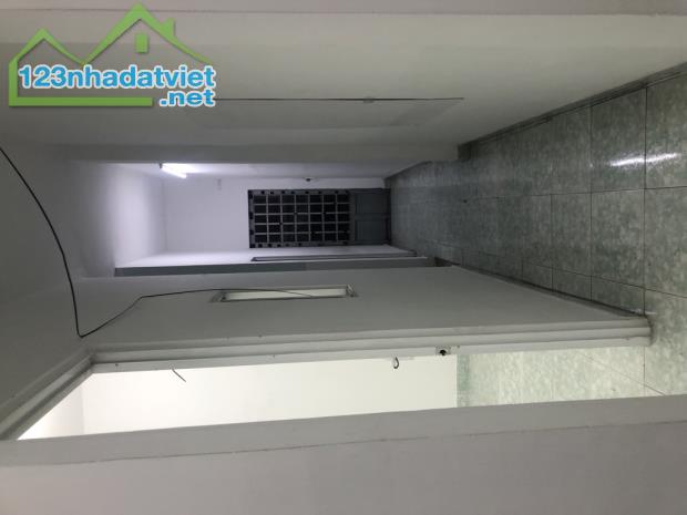 NHÀ BÁN 2 TẦNG - DT 56M² - HẺM XE HƠI ĐẬU CỬA - GẦN MẶT TIỀN KÊNH THAM LƯƠNG GV - HƠN 4T - 3