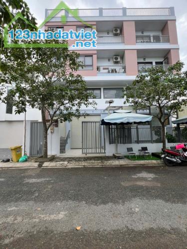 Bán gấp toà căn hộ dịch vụ,góc 2 mặt tiền ,khu dân cư hiện hữu