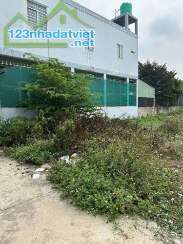 Chỉ 1.4 tỷ nhà 1tr lầu 6x28 đất vuờn shr 1/ nhựa Gò Hưu. Mỹ Hạnh Nam L.A.vô khoảng 100M