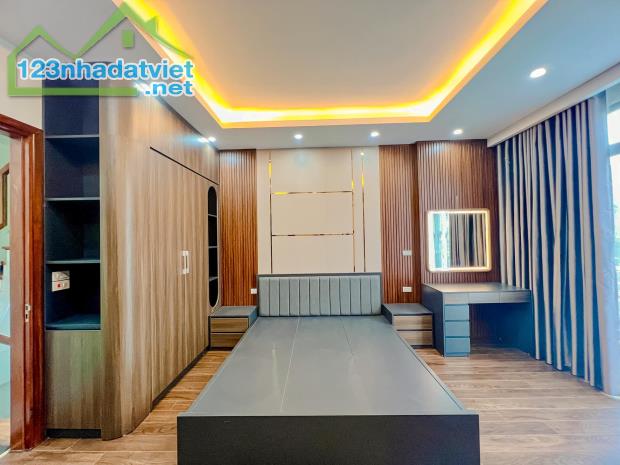 NHÀ PHÂN LÔ KĐT VĂN PHÚ, TRỤC KINH DOANH VIP NHẤT KHU, PHỐ TỐNG TẤT THẮNG, SÁT CỘT ĐỒNG HỒ - 1