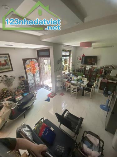 Nhà để xây CHDV, XÂY DỰNG TỰ DO, VÀI BƯỚC RA MẶT TIỀN NGUYỄN THỊ THẬP. 137M2, 2TẦNG, - 2
