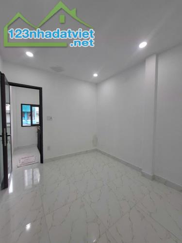 Cách Mạng Tháng 8 - Q10 - 44M2 3 Tầng - HCĐ - chỉ 7.2 Tỷ