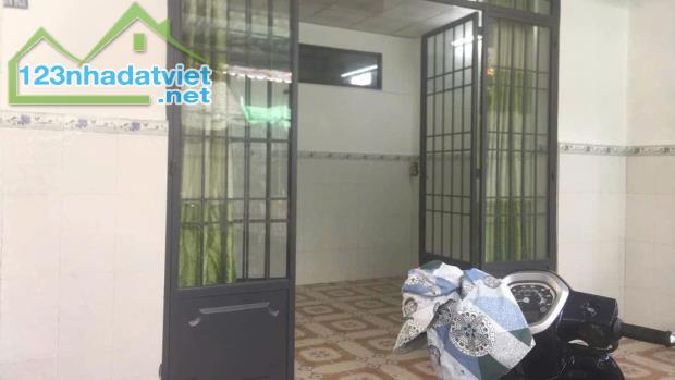 nhà 3,3 triệu 2 phòng ngủ cách chợ Cái Răng 300m - 2