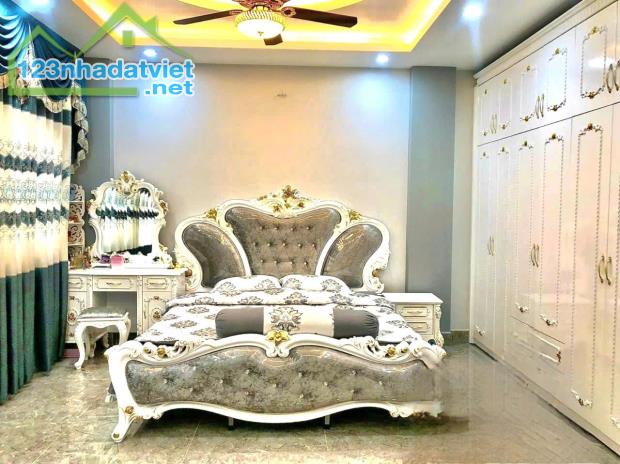 Bán Nhà Đẹp, Hẻm 6m Huỳnh Tấn Phát, 84m2, 5 Tầng, Chỉ 11 Tỷ 5, Bình Thuận, Quận 7 - 2