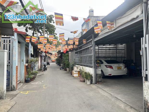 Nhà sát Trường Chinh - Tân Hưng Thuận- 64m2 - 2 Tầng - Hẻm 5m - 3.x tỷ