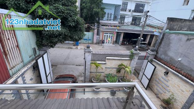 CHÍNH CHỦ CHO THUÊ BIỆT THỰ DT 300M2, 5PN, 4WC ĐƯỜNG RỘNG XE TẢI SAU CHỢ ĐẦU MỐI 1KM - 3