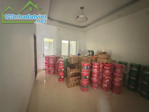 CHÍNH CHỦ CHO THUÊ BIỆT THỰ DT 300M2, 5PN, 4WC ĐƯỜNG RỘNG XE TẢI SAU CHỢ ĐẦU MỐI 1KM - 4