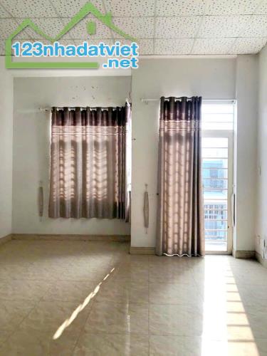 Bán nhà Thạnh Xuân HXH 8m cực rộng, 2 tầng, 5x21m, nhỉnh 5Tỷ về ở ngon - 1
