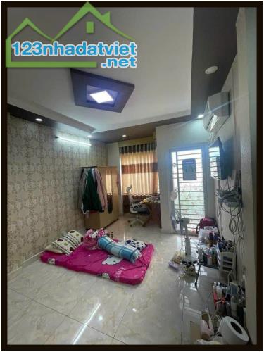 Nhà phố rẻ 1 trệt 5 lầu 2 mặt tiền khu Cư Xá Bắc Hải Quận 10 TP.HCM - 3