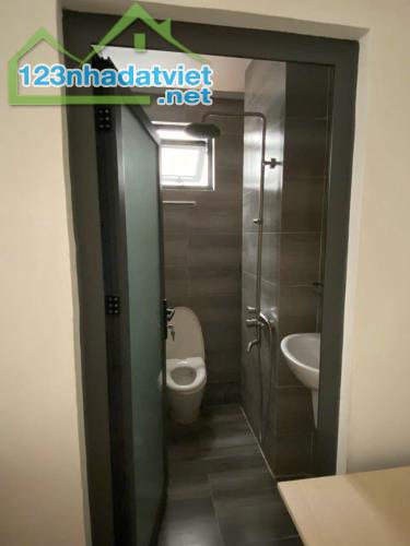Bán nhà mặt phố Q.9, 112m², 4 tầng, 5PN, 14.5 tỷ, sổ đỏ