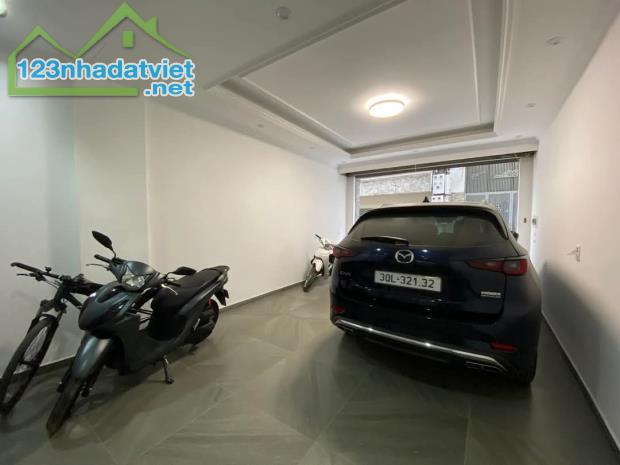 BÁN NHÀ MẶT PHỐ LẠC LONG QUÂN LÔ GÓC 3 MẶT THOÁNG 7 TẦNG TM - 3