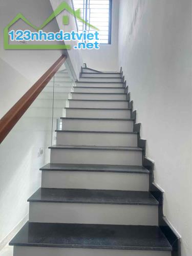 Bán nhà 4 tầng MT KD VIP đường Chơn Tâm 8, tt Liên Chiểu, giá sập sàn chỉ hơn 4 tỷ. - 3