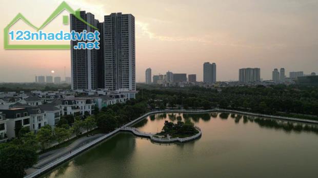 Căn hộ 2 ngủ, 69m, nội thất tiêu chuẩn cao cấp. Vinhome Green Bay, Mễ Trì, Nam Từ Liêm, Hà - 2