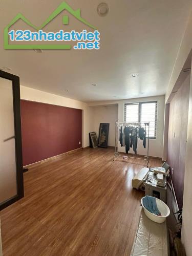 Bán gấp nhà Chợ Hàng, Dư Hàng Kênh, Lê Chân . 6,95 tỷ, 58m2, 4 tầng. - 2