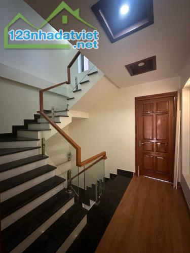 Bán gấp nhà Chợ Hàng, Dư Hàng Kênh, Lê Chân . 6,95 tỷ, 58m2, 4 tầng.