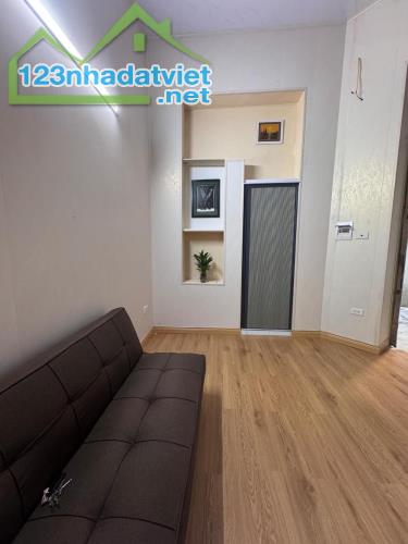SIÊU HIẾM Khâm Thiên  40m 1T MT 4m 2.4Tỷ LÔ GÓC THOÁNG SÁNG NGÕ NÔNG 15m RA MẶT PHỐ - 1