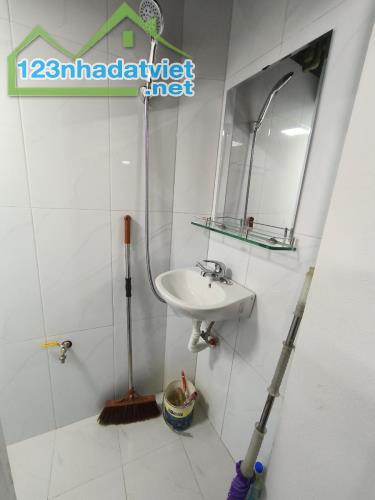 SIÊU HIẾM Khâm Thiên  40m 1T MT 4m 2.4Tỷ LÔ GÓC THOÁNG SÁNG NGÕ NÔNG 15m RA MẶT PHỐ - 4