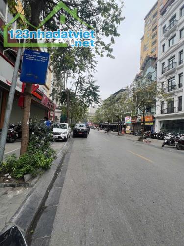 Bán nhà cấp 4 Mặt phố Trương Công Giai 75m2 - mặt tiền 5.5m vỉa hè rộng kinh doanh đỉnh