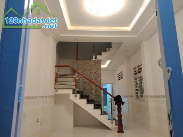 Bán Nhà 107m2, 2 tầng, 4PN nhỉnh 5Tỷ, HXH thông kế bên Trường C2 Tô Ngọc Vân, Quận 12 - 1