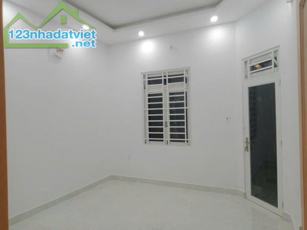 Bán Nhà 107m2, 2 tầng, 4PN nhỉnh 5Tỷ, HXH thông kế bên Trường C2 Tô Ngọc Vân, Quận 12 - 3