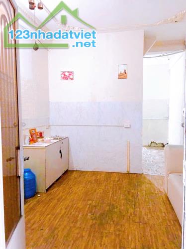 Bán nhà QUẬN 1, hẻm Bùi Viện, Thửa đất vuông vức 3.6 x 9.2 m, 3 tầng, 6.8 tỷ - 3