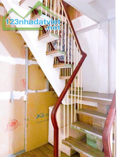 Bán nhà QUẬN 1, hẻm Bùi Viện, Thửa đất vuông vức 3.6 x 9.2 m, 3 tầng, 6.8 tỷ - 2
