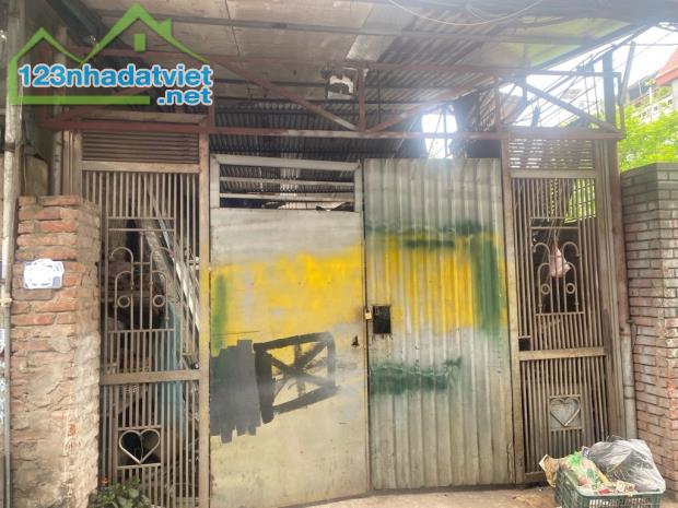Bán đất Đàm Quang Trung Long Biên,ngõ thông,oto vào đất,DT 80m², MT 4m,Giá 11,2 tỷ
