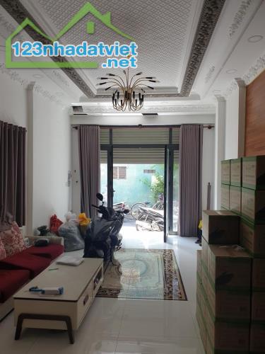 Bán nhà 2 tầng GIÁ TỐT đường Trần Xuân Soạn - Quận 7 . 59m2 chỉ 6.5 tỷ . 2 mặt hẻm - 1