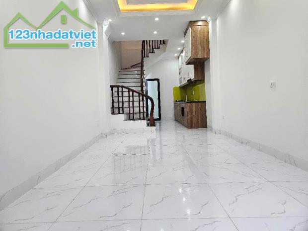 Bán nhà Kim Giang 5 tầng mới ngay cầu Lủ 6.2 Tỷ - 2