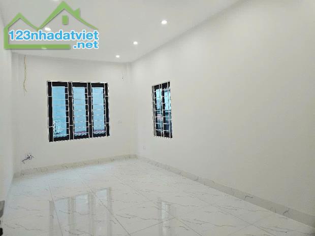 Bán nhà Kim Giang 5 tầng mới ngay cầu Lủ 6.2 Tỷ - 1