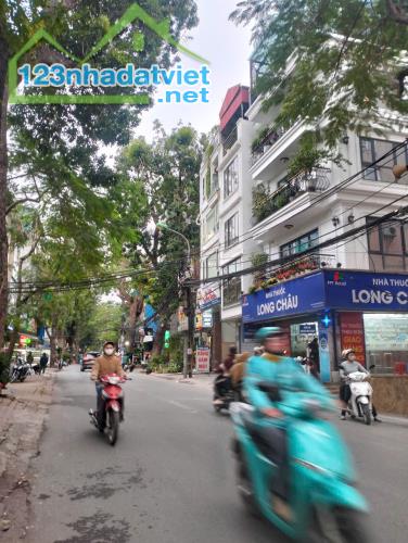 Bán nhà mặt phố Quận Tây Hồ, không quy hoạch, 3 mặt thoáng. DT: 75m2 x MT 5.3, giá 24,5tỷ - 3