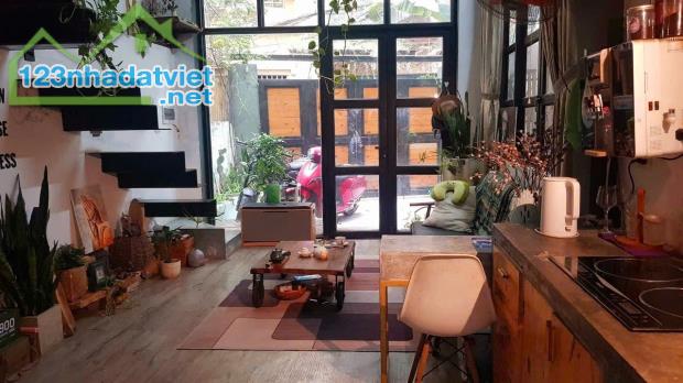 Bán nhà Lê Quang Đạo, Nam Từ Liêm, 45m2, mặt tiền 6m, ô tô đỗ cửa, lô góc 4 mặt thoáng. - 1