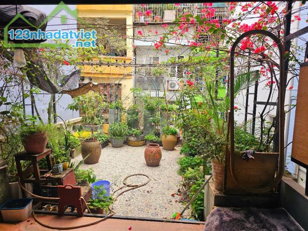 Bán nhà Lê Quang Đạo, Nam Từ Liêm, 45m2, mặt tiền 6m, ô tô đỗ cửa, lô góc 4 mặt thoáng.