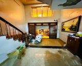 SIÊU PHẨM Pháo Đài Láng 45m2, 5 tầng, cách phố chỉ 40m, giá bán 11 tỷ