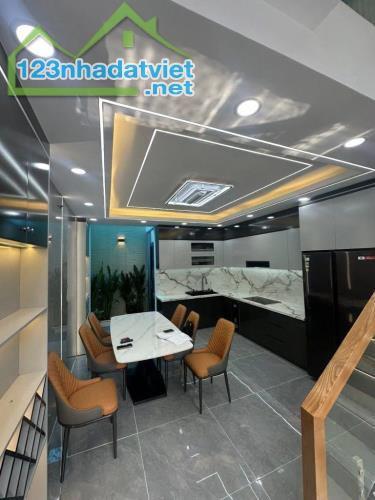 NHÀ MỚI Ở NGAY - KHU VIP 5 TẦNG TÂN THỚI HIỆP QUẬN 12, GIÁP GÒ VẤP - Ô TÔ NGỦ NHÀ HƠN - 1