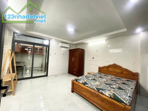 Quang Trung- P8- Hẻm Xe Hơi - 80m2(4.6x17) Vuông A4 - 5 Tầng - 8 PN- Giá 8.9 Tỷ - 3