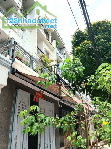 Bán Nhà Mặt Tiền Đẹp Thuận Tiện Kinh Doanh - Khu Tên Lửa - Bình Tân - 80m² - 4 Tầng
