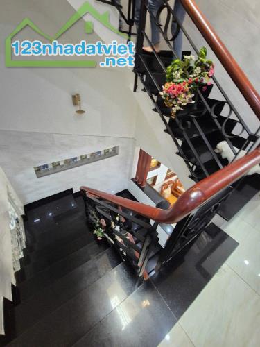 Bán Nhà Mặt Tiền Đẹp Thuận Tiện Kinh Doanh - Khu Tên Lửa - Bình Tân - 80m² - 4 Tầng - 4