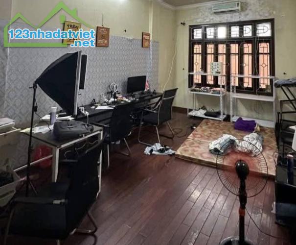 NHÀ THIÊN HIỀN. PHÂN LÔ ÔTÔ TRÁNH. VỈA HÈ.DT 40M. 6TẦNG. MT 4M. 15 TỶ. NAM TỪ LIÊM. - 3